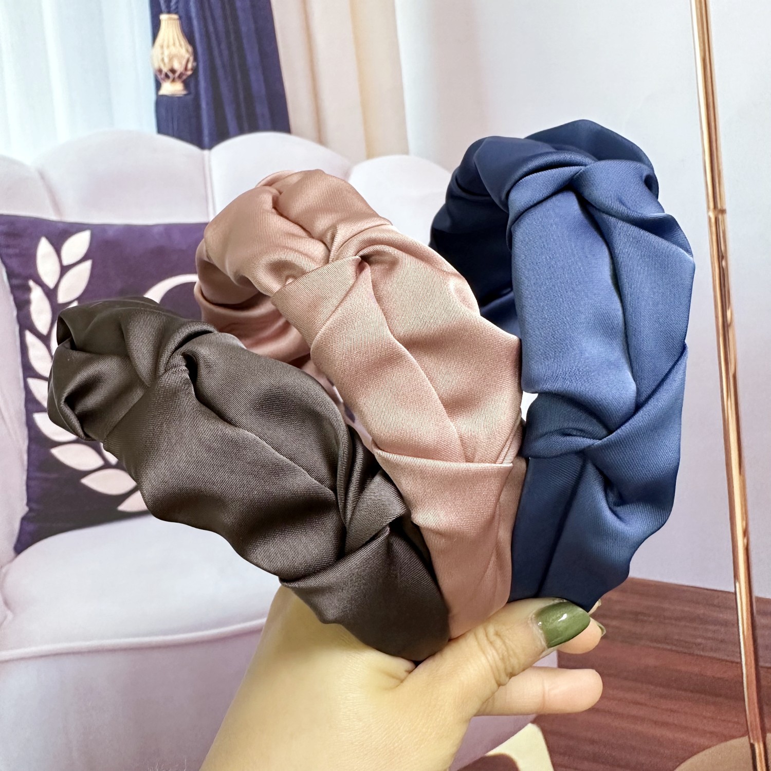 韓版春季質感緞面褶皺頭箍洗臉網紅高級感寬邊外出壓發卡發梱發箍