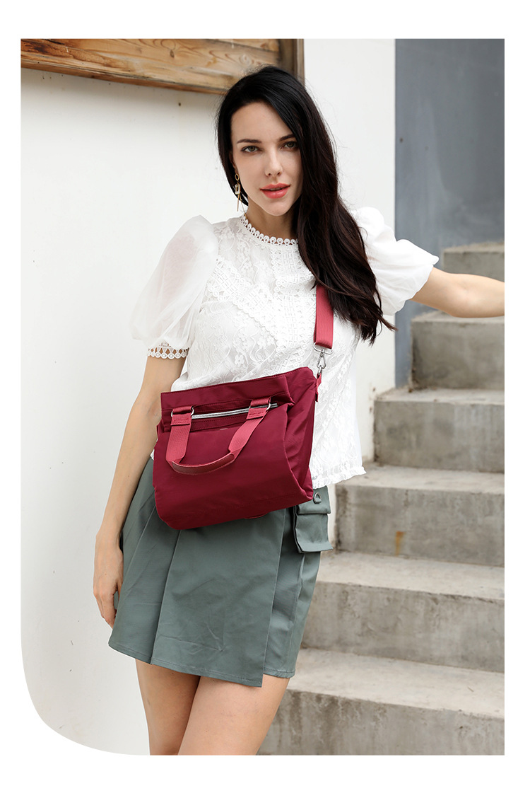 Colorful Fox's new fashionable and versatile casual shoulder bag for women, a large-capacity multi-layer simple crossbody bag undefined