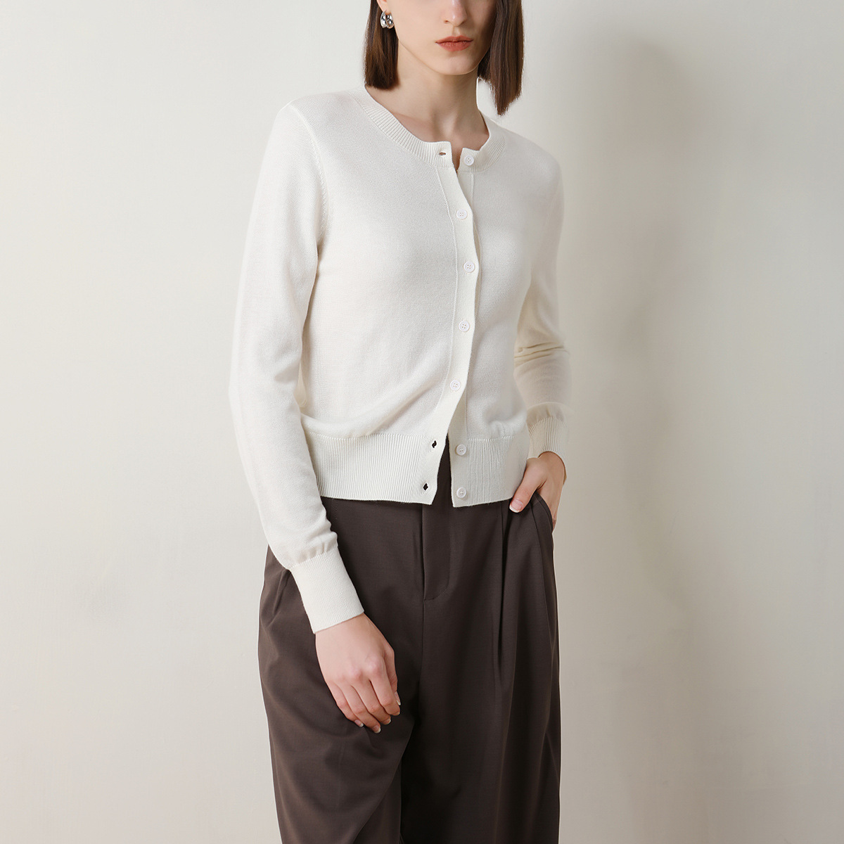 CANVAUS nuevo suéter casual de lana de las mujeres sueltas de color sólido suave glutinoso agradable para la piel de otoño e invierno cardigan superior