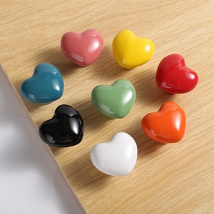 �羳��ͨ��ͯ�ɐ����β�ɫ�մ���������ƿ�w�ֱ���ϙ������l