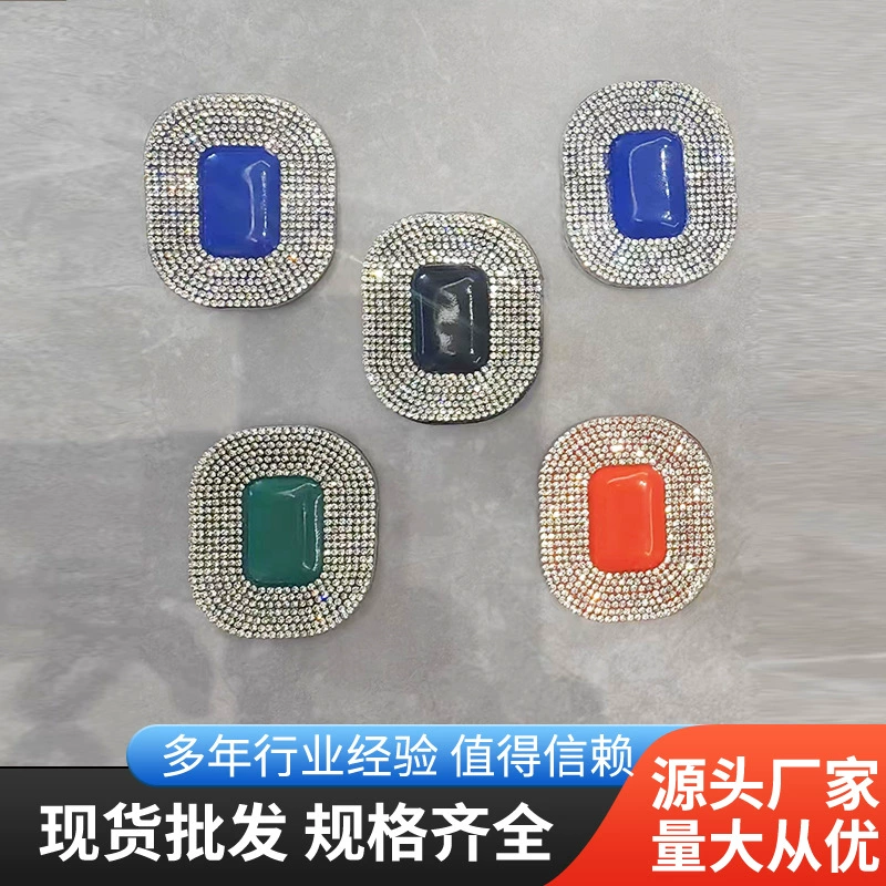 Фабрика оптом обувь Поверхностные аксессуары кроссовки Повседневная обувь Верхнее украшение оптом в форме сердца Квадратные DIY верхние украшения