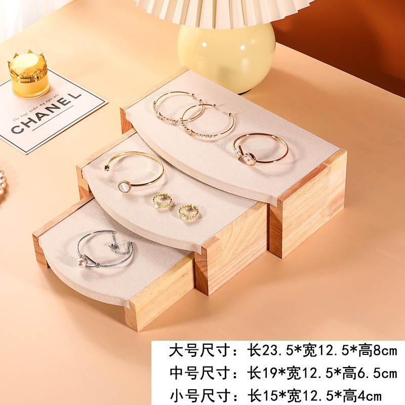 ʵľ����չʾ�ܲ輸��Ʒ�鱦չʾ����������װ�����������Ӱڼ���