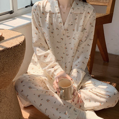 パジャマの女性の秋の布帛の泡の綿の長袖の新型の小さい花の漫画は部屋の服のinsのスーツを着ることができます。