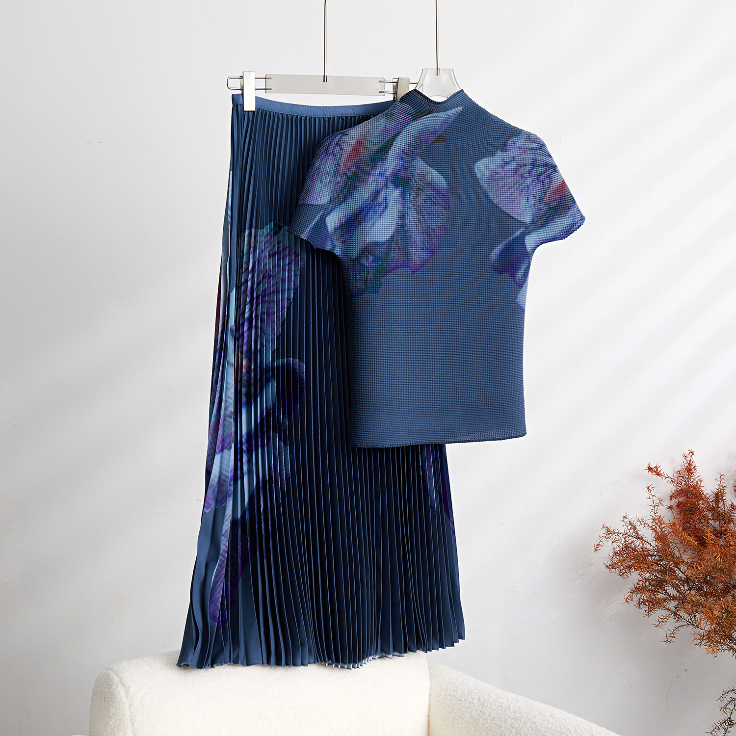 Women's Pleated Skirt Set - Floral Print Top & Long Pleated Skirt - Japanese-Inspired Casual Outfit (Purple/Pink/Dark Green/Gray, Sizes 78-90cm)_ecoleips.com