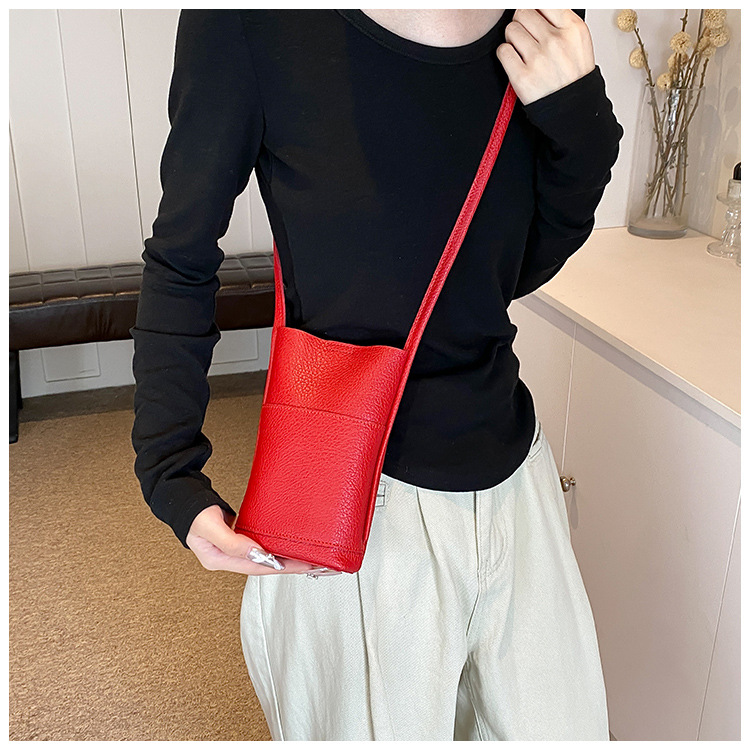 Versione coreana della nuova borsa a tracolla versatile casual per telefono, semplice, alla moda e alla moda, da donna, mini borsa carina_voghion.com