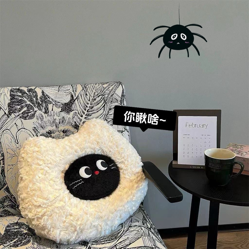 猫咪抱枕沙发靠枕少女心毛绒玩偶生日礼物女生儿童房摆件装饰