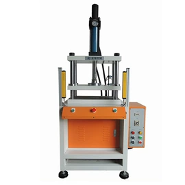 液压整机;其他制药设备;液压铆钉机