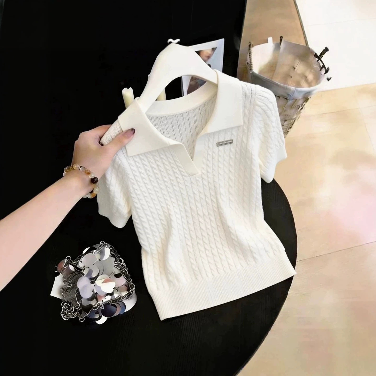 Áo thun nữ cổ polo tay ngắn dáng rộng chất liệu mát lạnh — trắng chi tiết 2