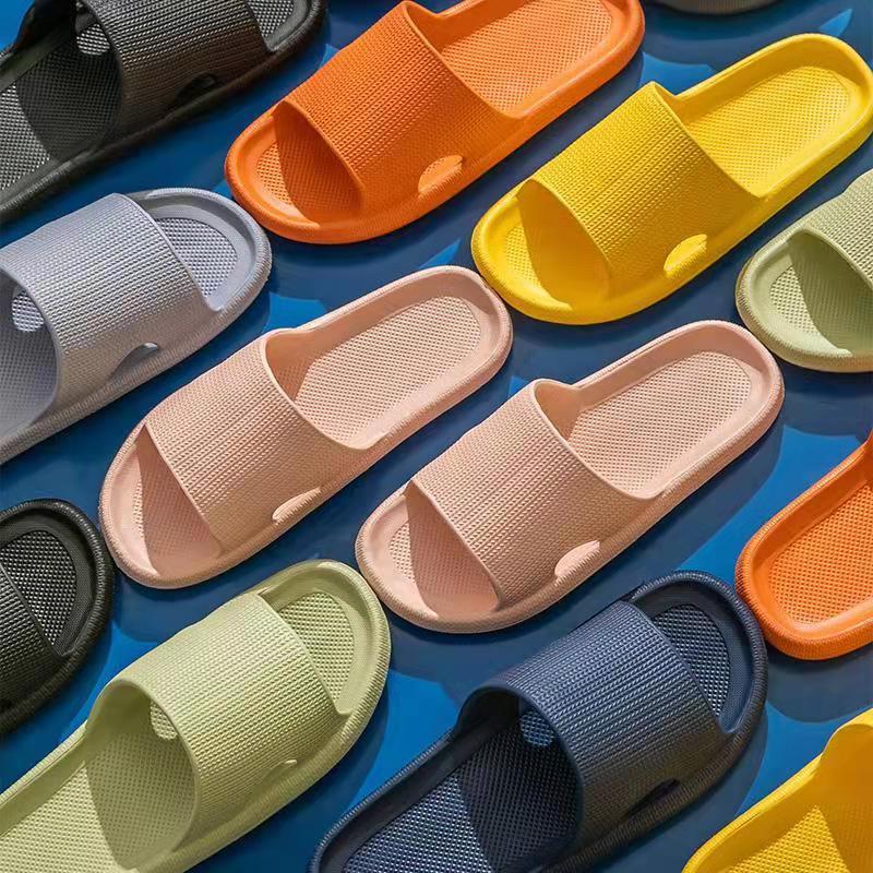 2023 new slippers summer indoor non-slip home hotel bathroom men's and women's slippers home cheap plastic