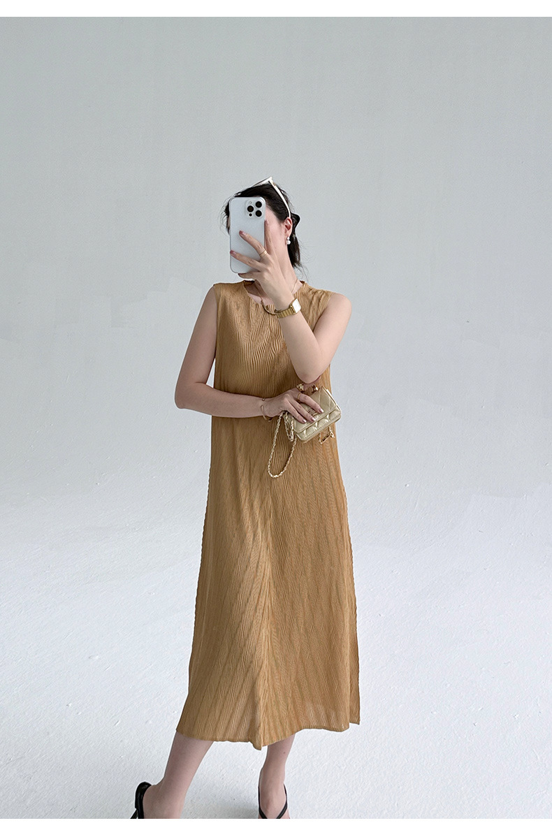 Đầm maxi nữ không tay cổ tròn chất liệu nhăn phong cách hiện đại — màu đen chi tiết 11