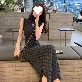 2026新款夏季设计感法式复古高级轻奢时尚名媛无袖长款背心连衣裙