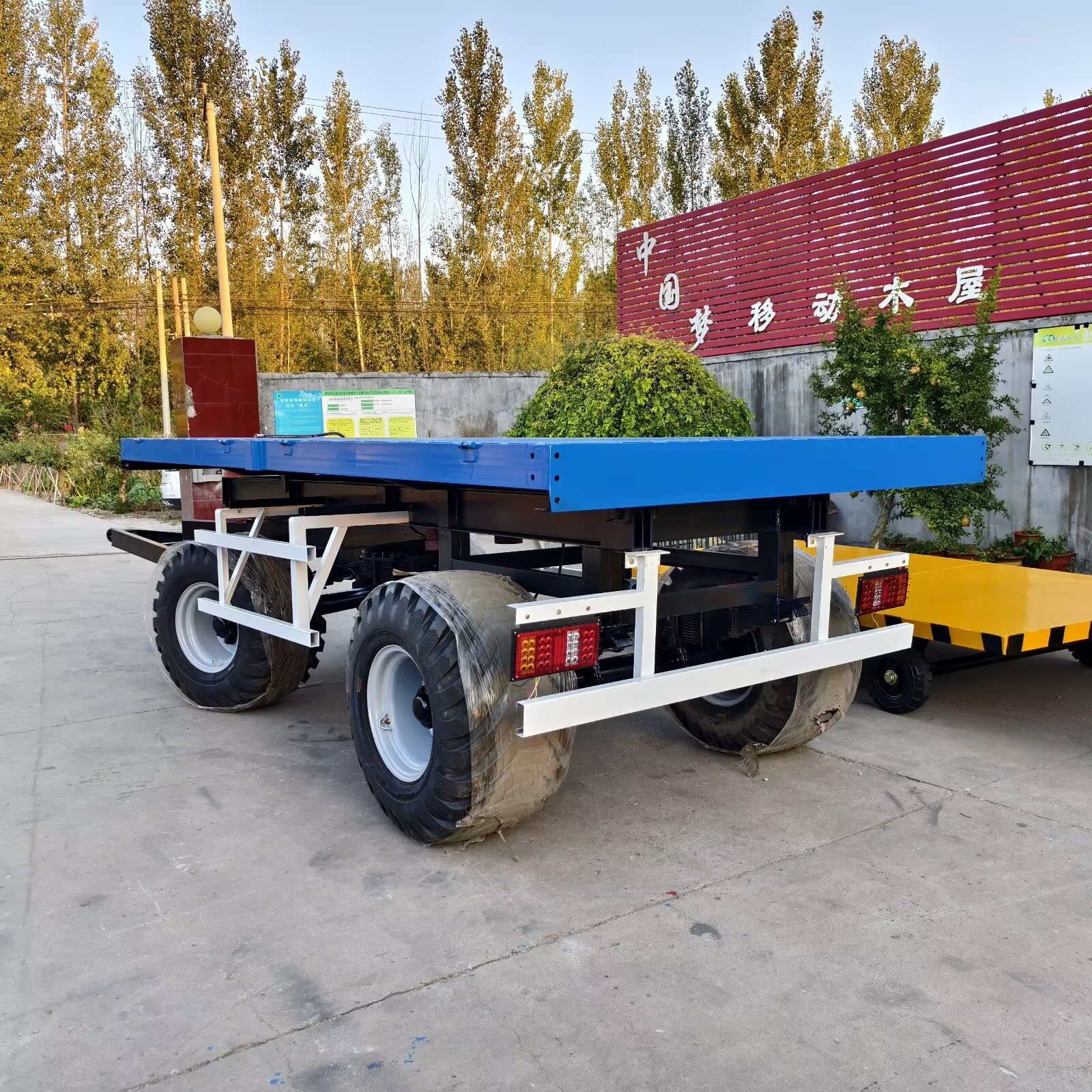 牵引式平板拖车 加厚钢材平板运输车 设备转运运输车 承载能力强