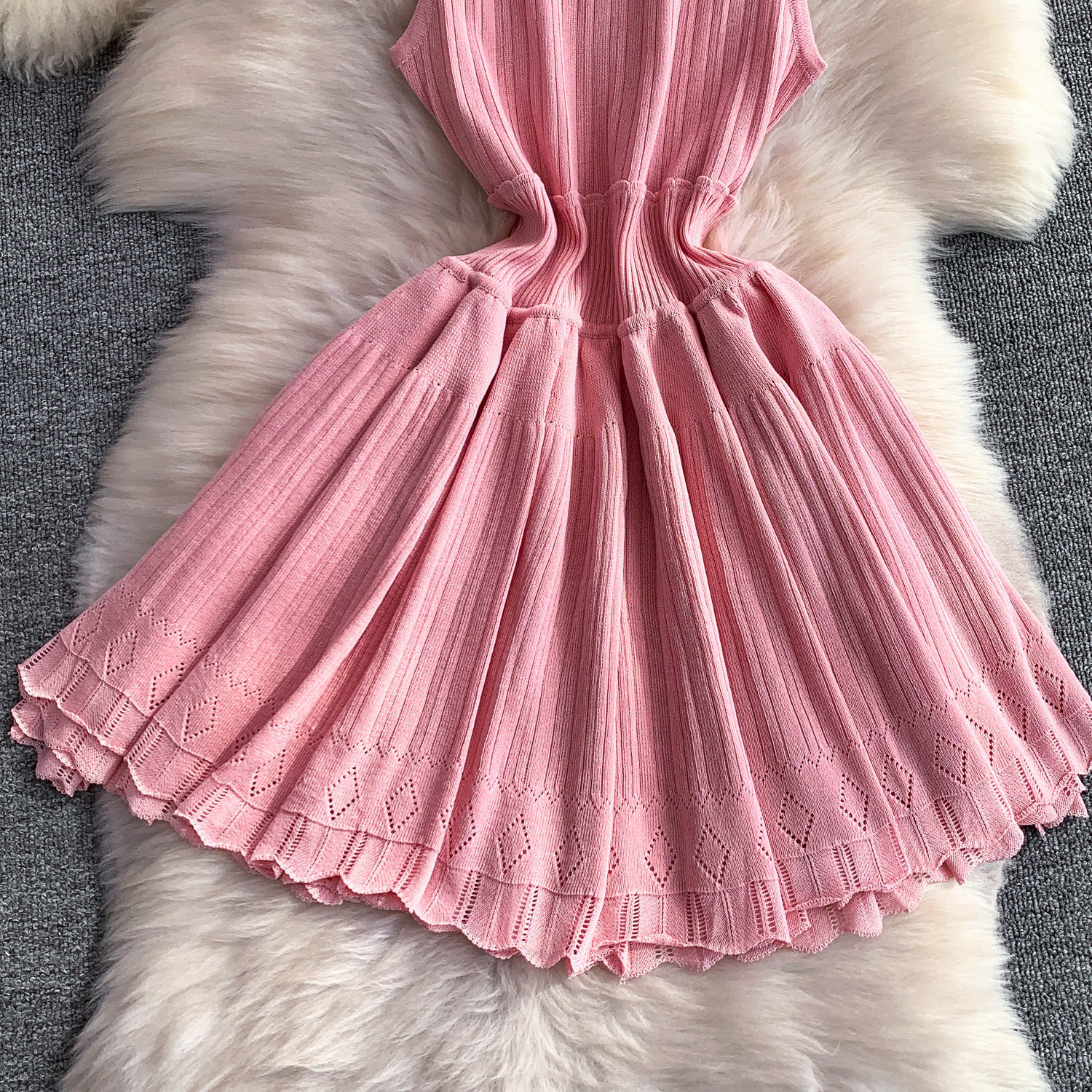 Elegant Sequined Halter Neck Dress For Women Slimming Flattering Summer Style Puffy Knitted Mini Skirt High End_ecoleips.com
