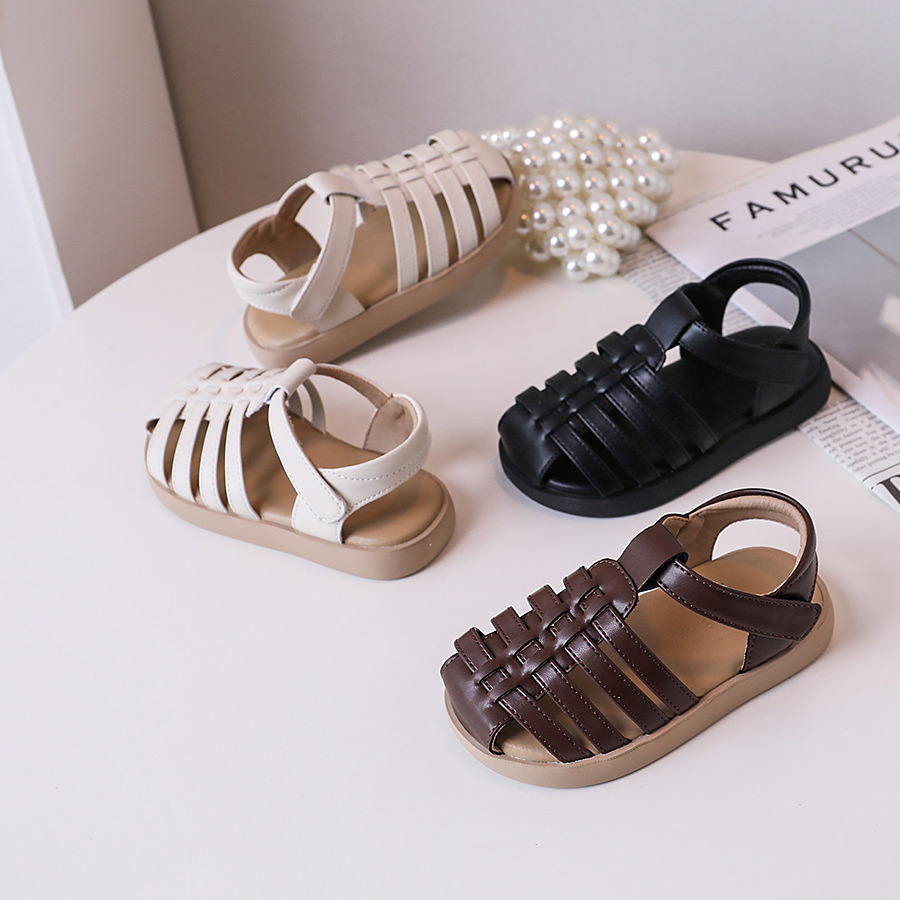 Fashionable children's breathable sandals