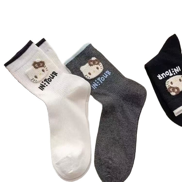 KT Gato calcetines coreanos dulces y lindos dibujos animados japoneses otoño invierno calcetines de pila de letras estudiantes