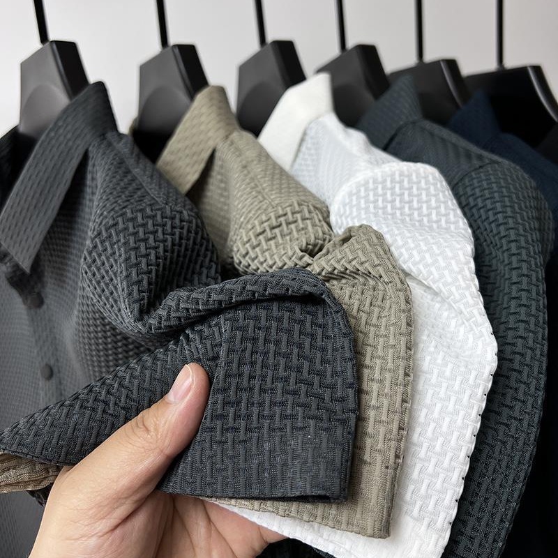 „Instagram“ aukščiausios klasės tinklelis „Ice Silk“ trumpomis rankovėmis marškinėliai vyriški marškinėlių apykaklė Vasarinė vienspalvė nauja slankiojanti medžiaga polo_voghion.com