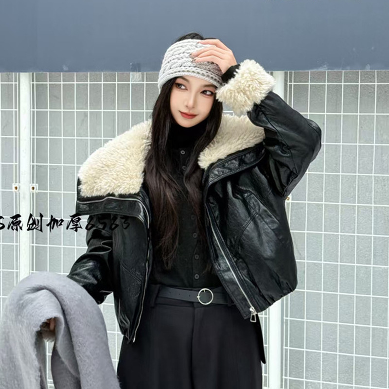 流行羊羔毛大翻领加绒皮衣外套女短款2025冬季新款小个子加厚夹克
