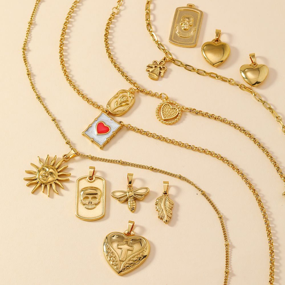 Colgante único Joyas de fundición de acero inoxidable transfronterizas Personalidad Sol Cruz Amor Flor Pluma Joyas Accesorios de bricolaje