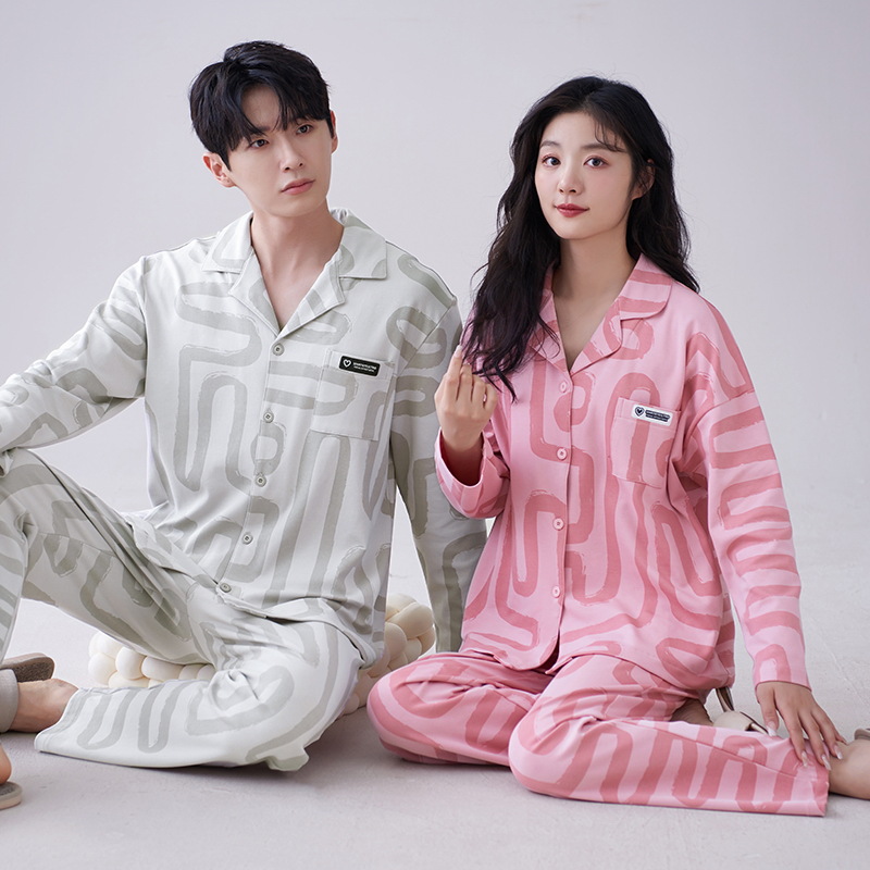 Pajamas de pareja primavera y otoño 2024 nuevo algodón de manga larga para mujeres lindas dibujos animados para hombres se pueden usar con un conjunto de ropa de casa