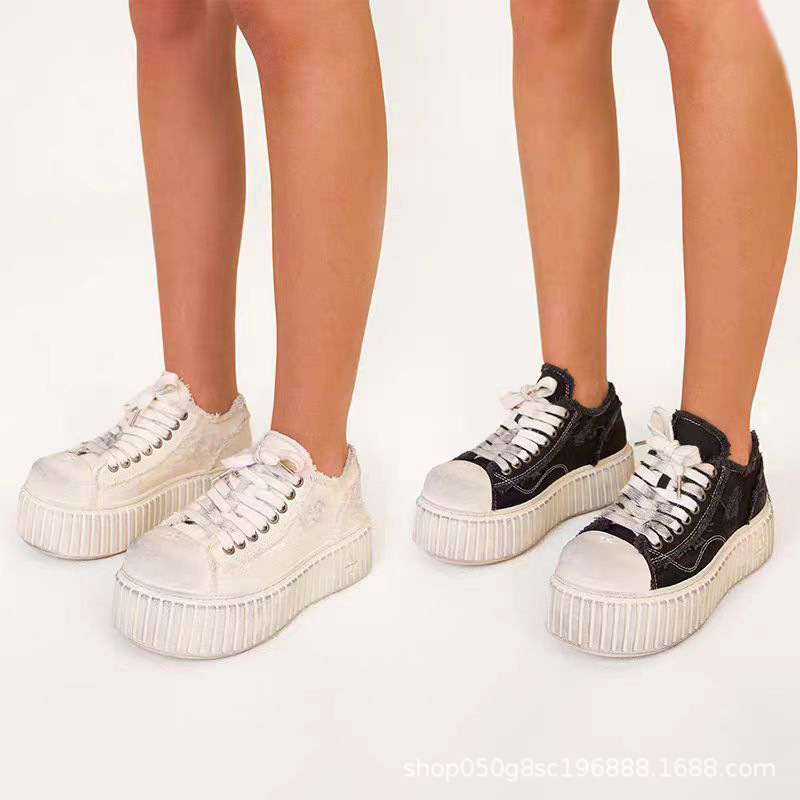 Spot SK 방랑 스케이트 보드 신발 캐주얼 여성 신발 손으로 찢어진 대비 색상 두꺼운 밑창 캔버스 신발 작은 더러운 신발 2024 여름