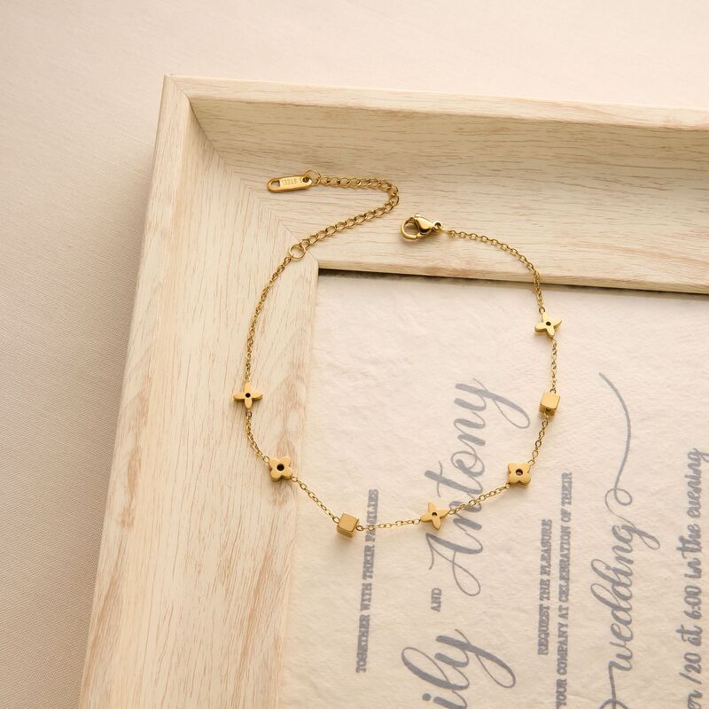 Wenjian ニッチデザイン四つ葉の花スクエアチタン鋼ブレスレット 18K ゴールドライト高級スタイル非退色女性のクロスボーダーブレスレット|undefined