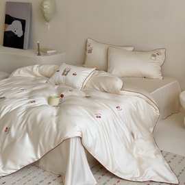 新品兰精天丝樱桃小熊可爱少女风卡通高精密刺绣透气亲肤四件套