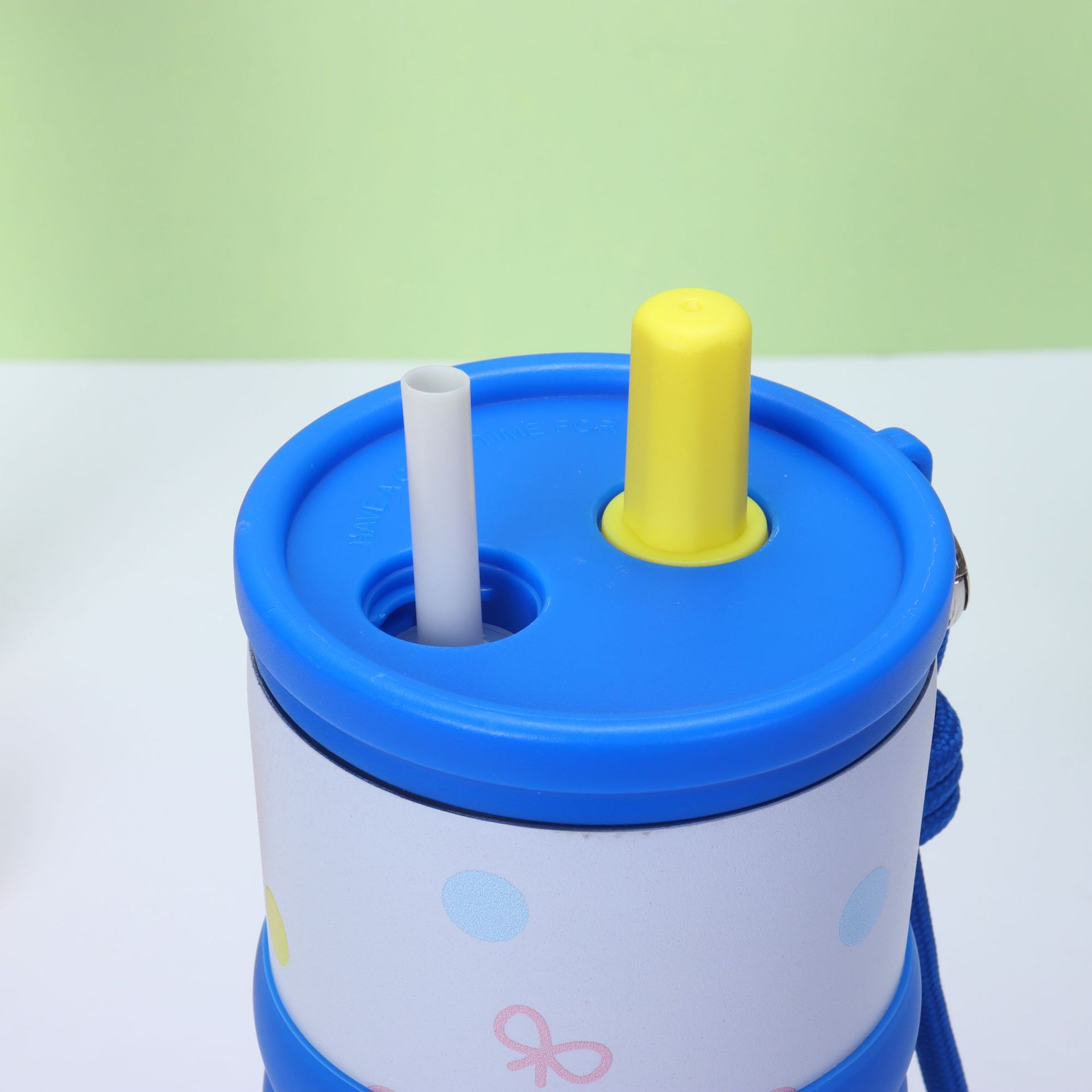 Insulated Stainless Steel Coffee Cup With Handle And Straw_voghion.com