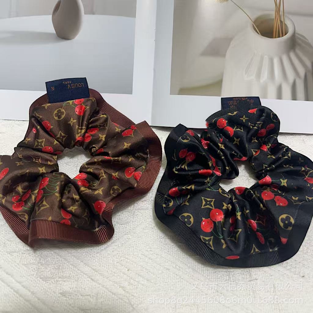Classic Cherry-Patterned Sweet Hair Tie, Fresh and Fashionable, Versatile High-Elastic Scrunchie Hair Accessory
