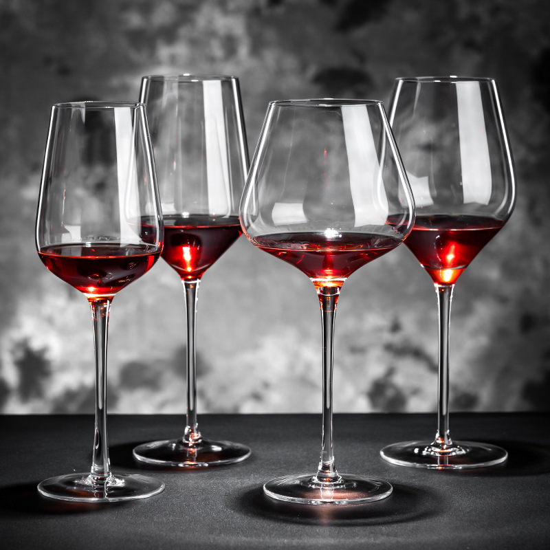 Tazas de cristal de alto nivel, un conjunto de tazas de vidrio comerciales de alto valor, tazas de vino de lujo ligeras de alta calidad