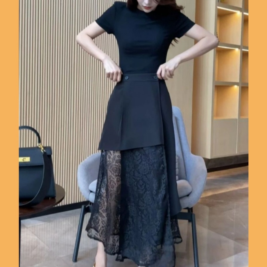 Pleated skirt