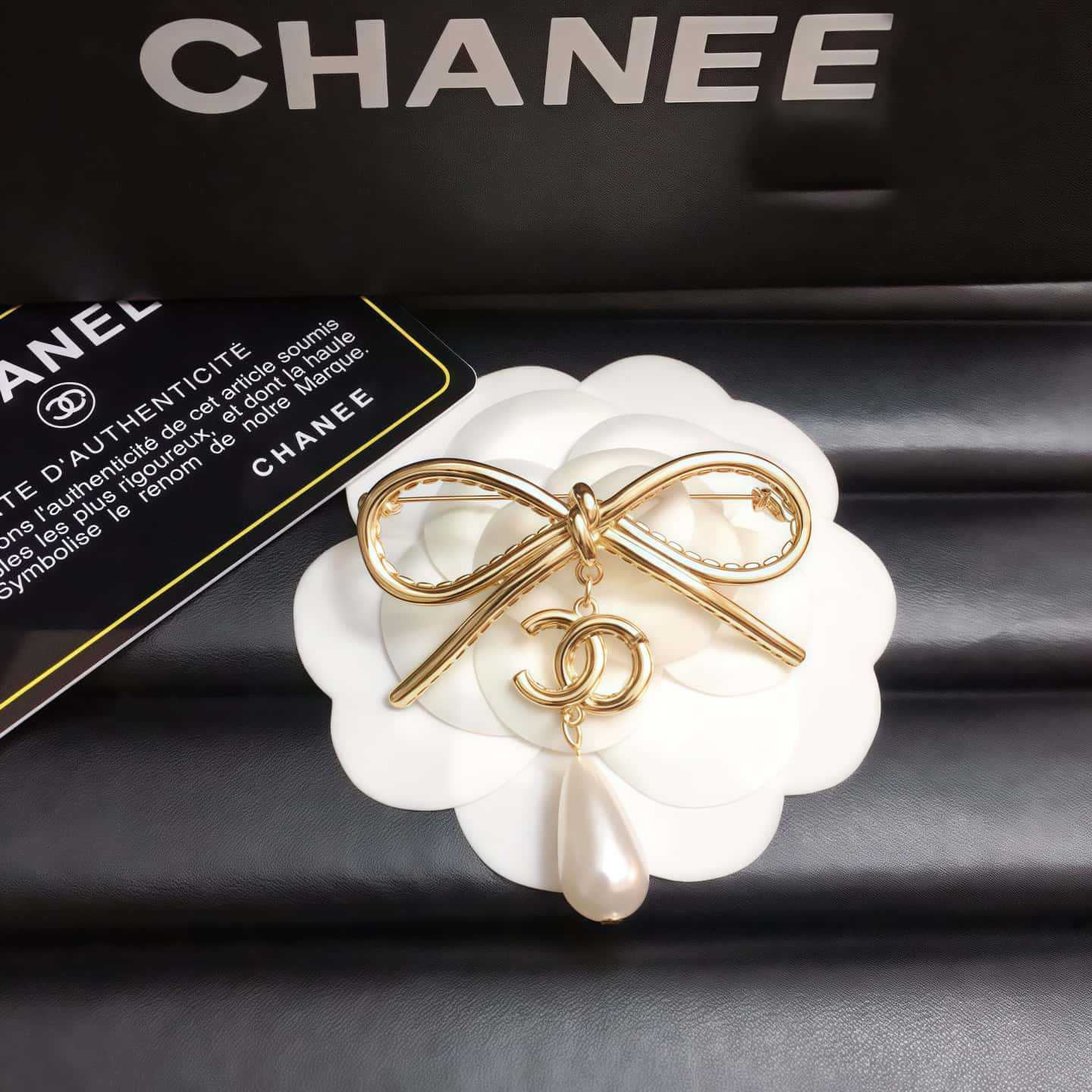 Xiangjia Korean Style Bow Pearl Pendant BrooCh C's Small Fragrant Style Double C Pin Sweet Lady Style Popular Same Style