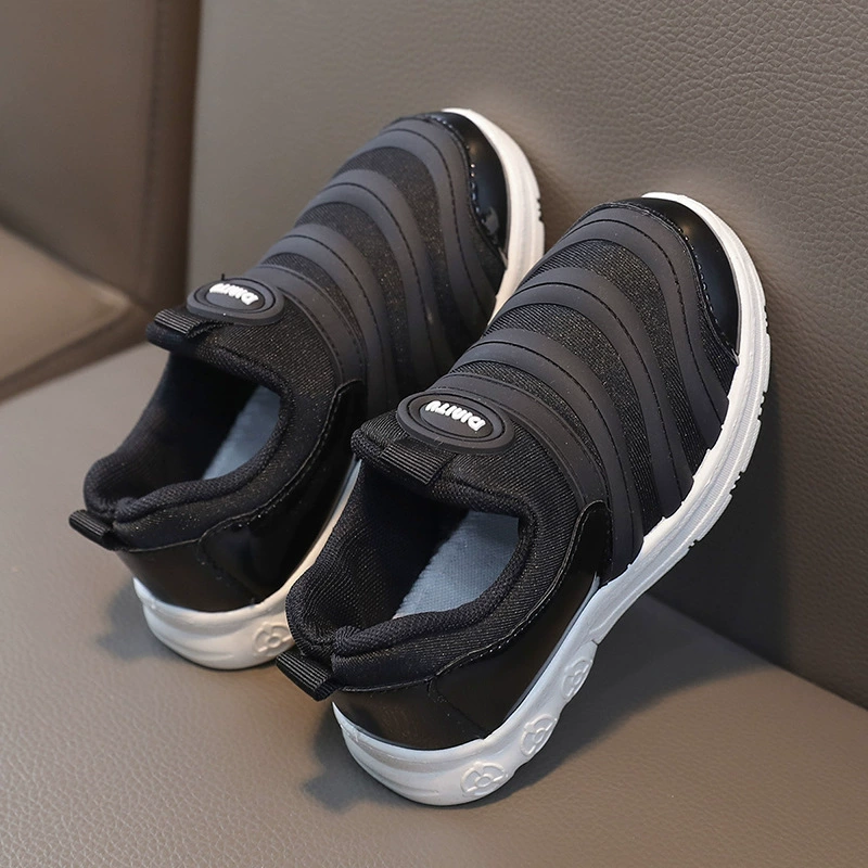 Boys' shoes spring and autumn new breathable sports shoes summer hollow children's soft sole medium and large children's running shoes for boys