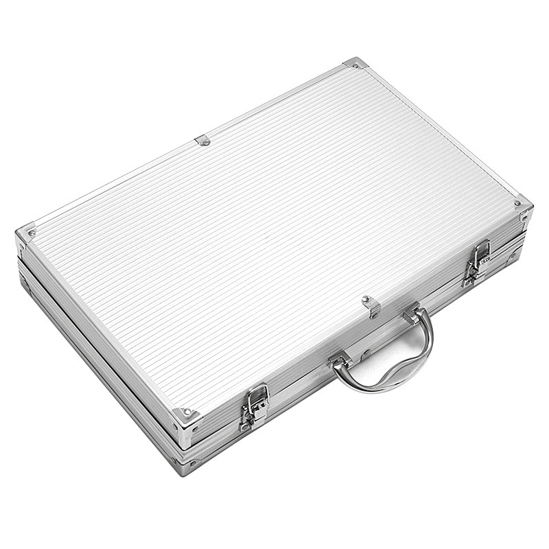 Fábrica al por mayor al aire libre BBQ conjunto de herramientas de parrilla de acero inoxidable combinación de parrilla de aluminio parrilla 18 piezas conjunto