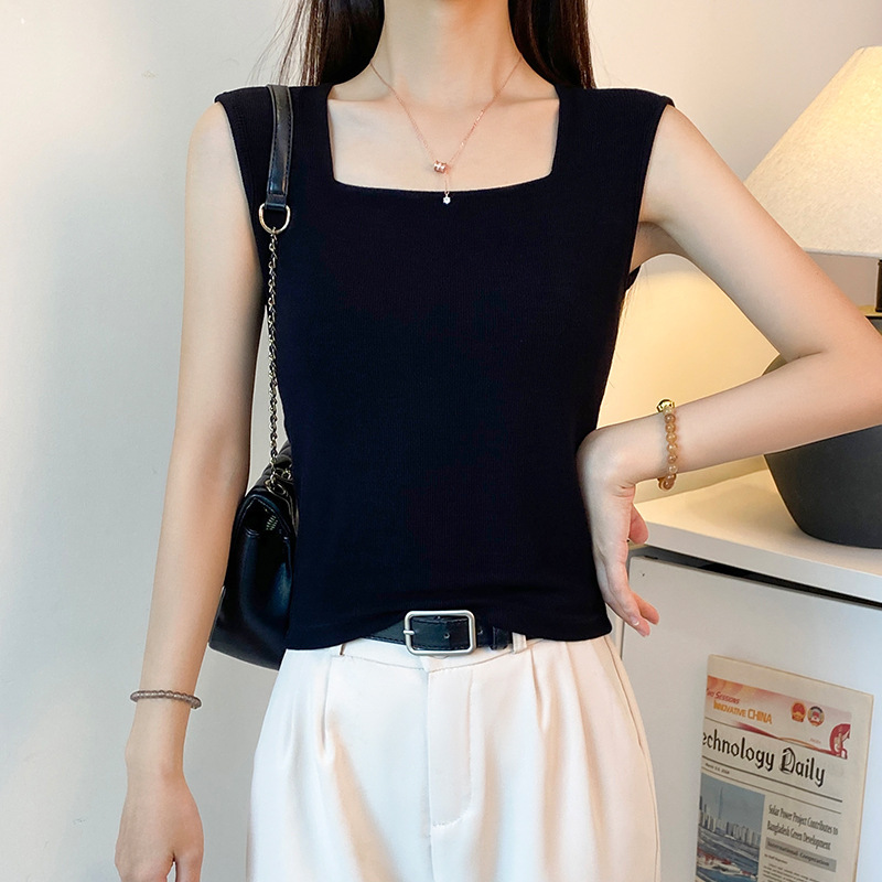 Black Ribbed Square Neck Wide Shoulder Camisole for Women, Summer 2025 Slim Fit Base Layer, Slimming Outerwear Top Trendy Black Ribbed Square Neck Wide Shoulder Camisole for Women, Summer 2025 Slim Fit Base Layer, Slimming Outerwear Top Trendy