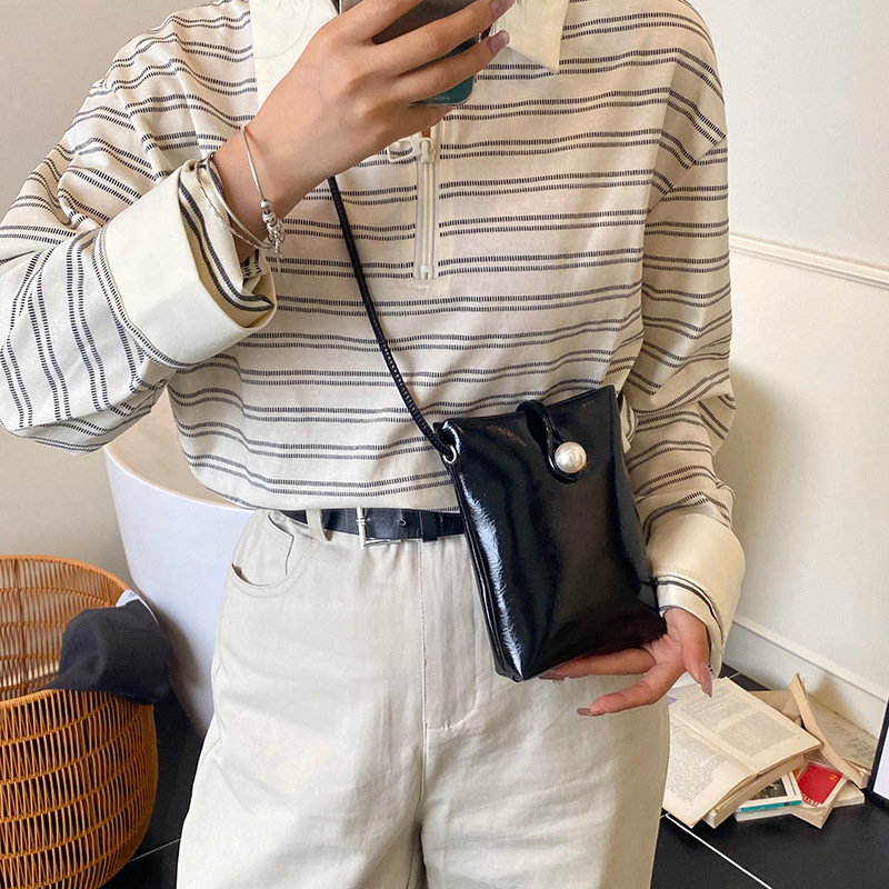 Super nicho mini bolso de teléfono móvil para mujeres 2026 nuevo estilo de verano estilo extranjero color sólido bolso de hombro