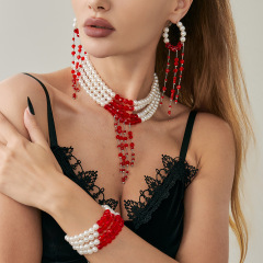 欧美跨境甜酷哥特滴血流苏项链choker 万圣节染血仿珍珠串珠颈链