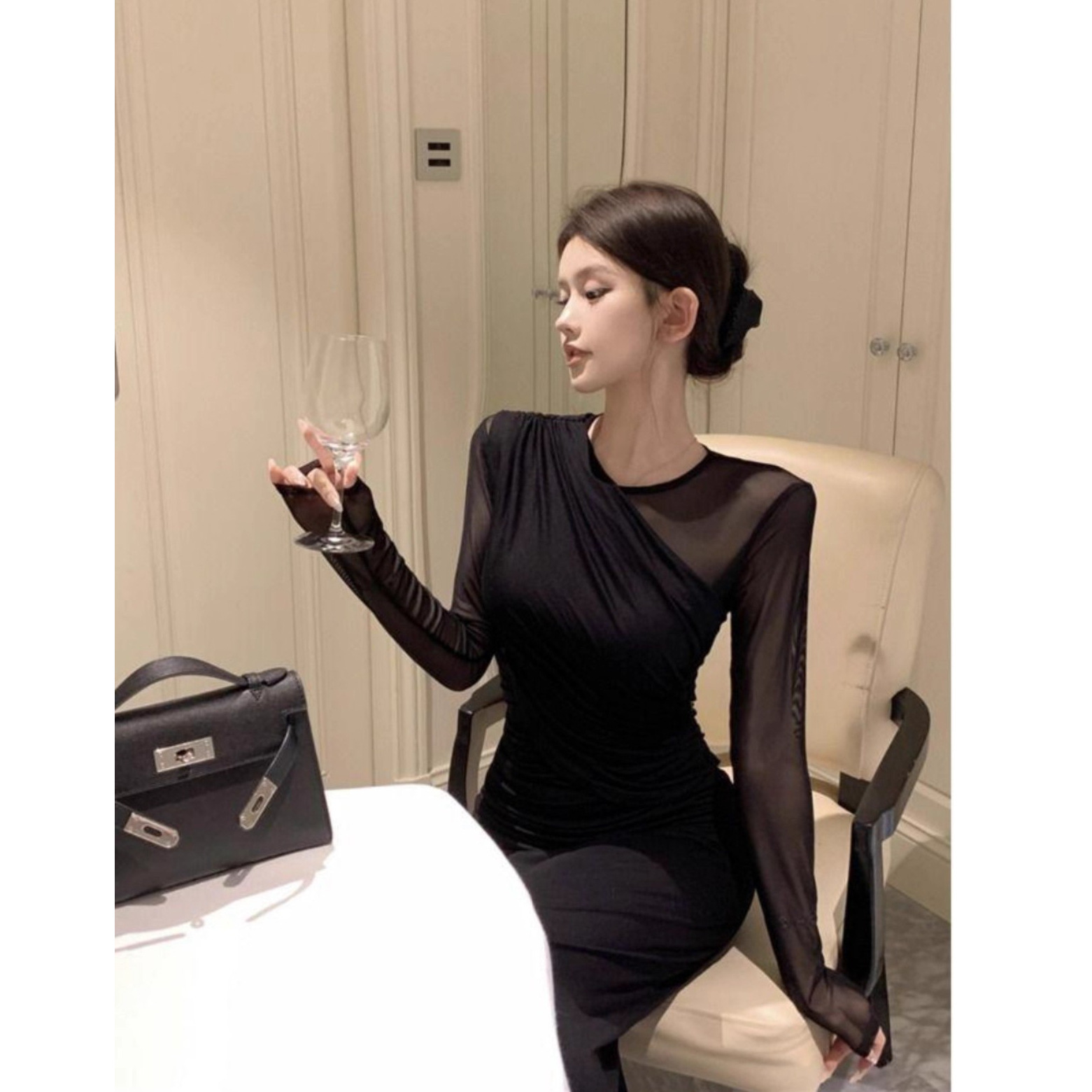 Retro Sexy Royal Sister Black Temperament Mesh Knitted Dress Women's Autumn Waist And Thin Long-sleeved Hip-wrapped Dress_ecoleips.com