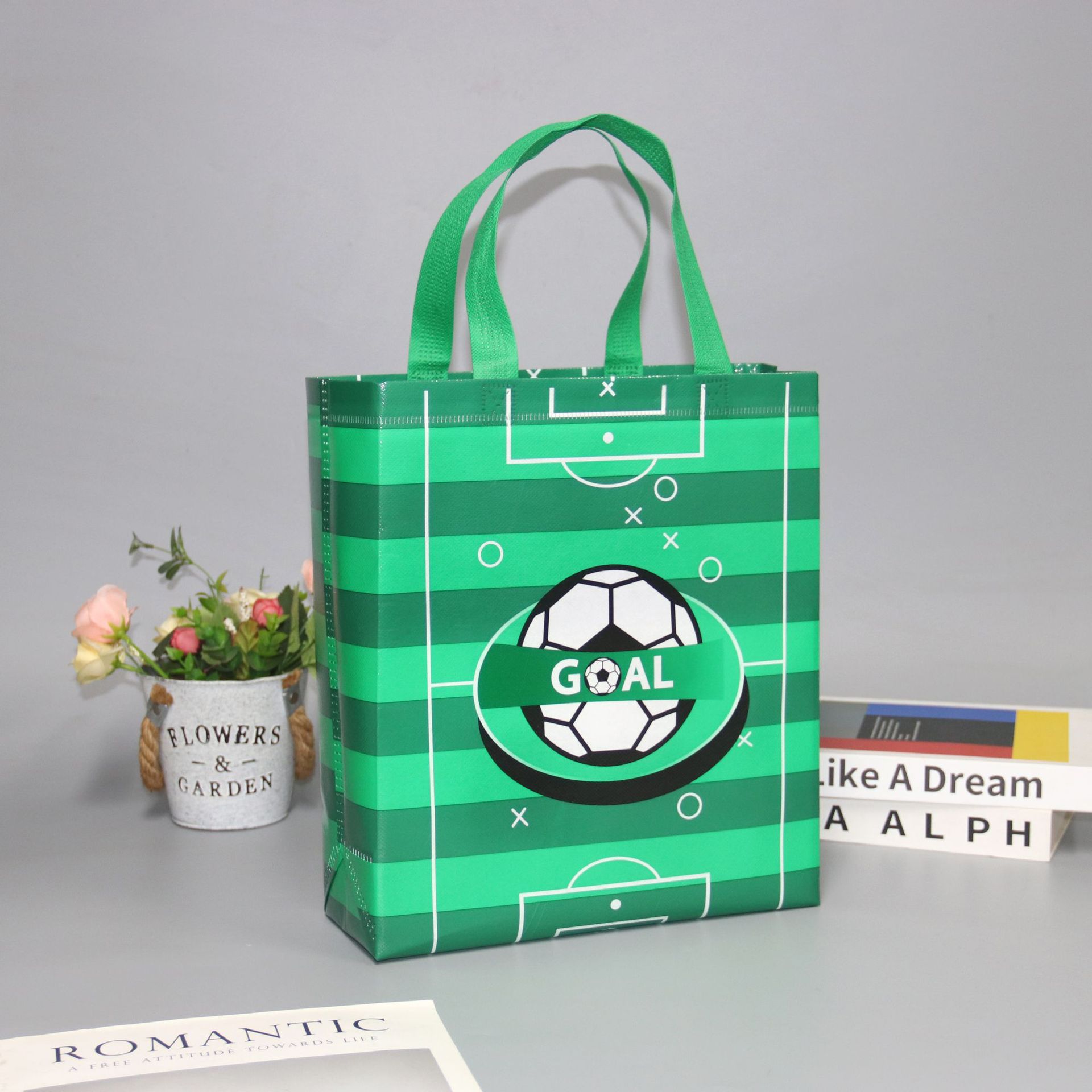 Bolsas de mano no tejidas personalizadas bolsas de compras de color ecológicas bolsas tridimensionales de publicidad corporativa personalizadas