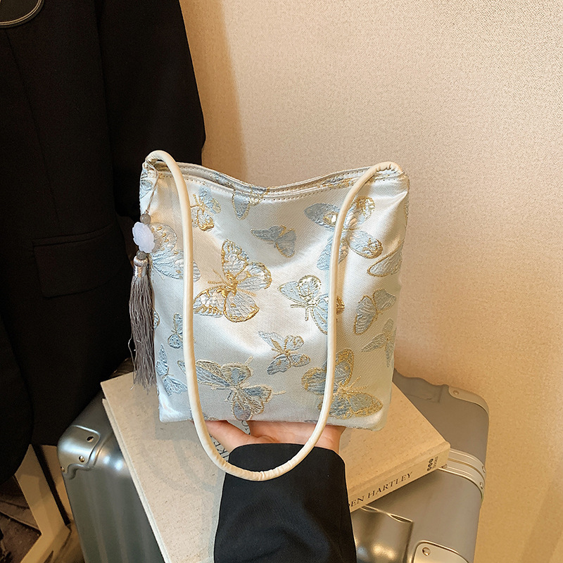 New Chinese-Style Butterfly Embroidery Handbag for Women 2025 New Trendy Fashion Niche Underarm Bag Chinese Style Bucket Bag New Chinese-Style Butterfly Embroidery Handbag for Women 2025 New Trendy Fashion Niche Underarm Bag Chinese Style Bucket Bag
