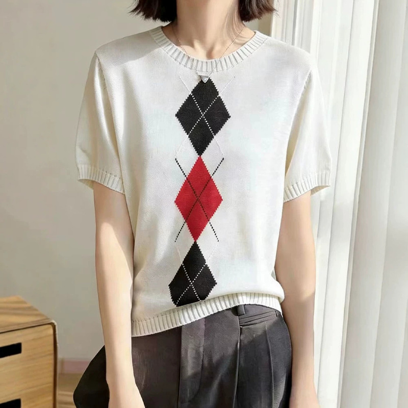 Diamond Pattern Embroidered Short-Sleeve Ice Silk Knit T-Shirt for Women, New Summer Design with a Round Neck, Versatile French-Style Top