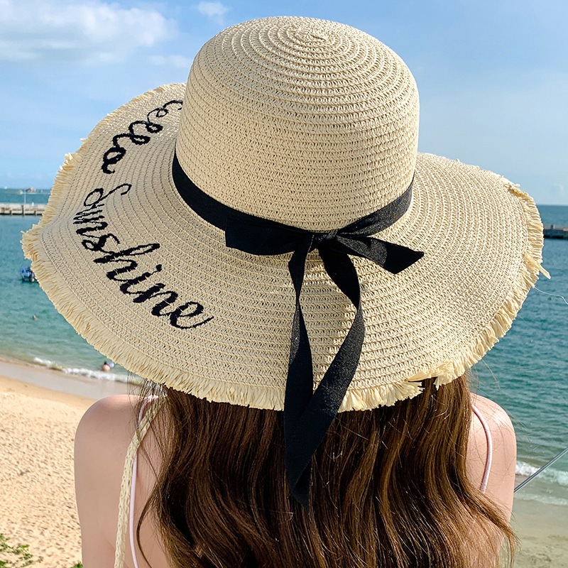 Suvine tikitud päikesekaitsega õlgmüts naiste moe ja lihtsuse jaoks, kirjaga vibuga lindiga päikesekaitsemüts, armas päikesemüts_voghion.com