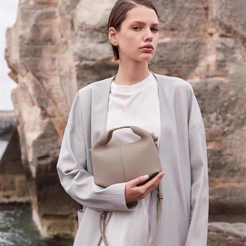 Umhängetasche, neue Dumpling-Lunchtasche aus echtem Leder in Top-Qualität, High-End-Crossbody-Handtasche im Nischendesign, Cloud-Tasche, Lunchbox-Tasche._voghion.com