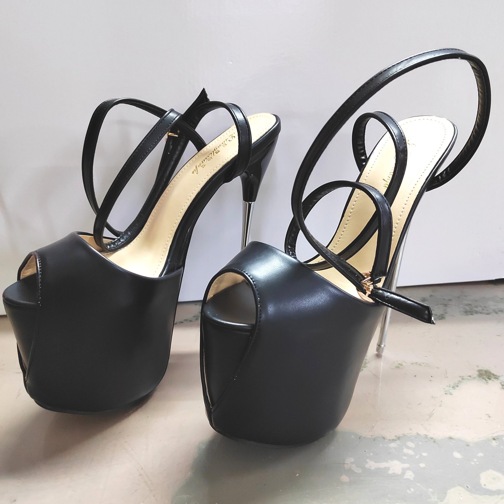 Giày sandal cao gót nữ hở mũi dây đeo gót thép gót 19 cm — đen