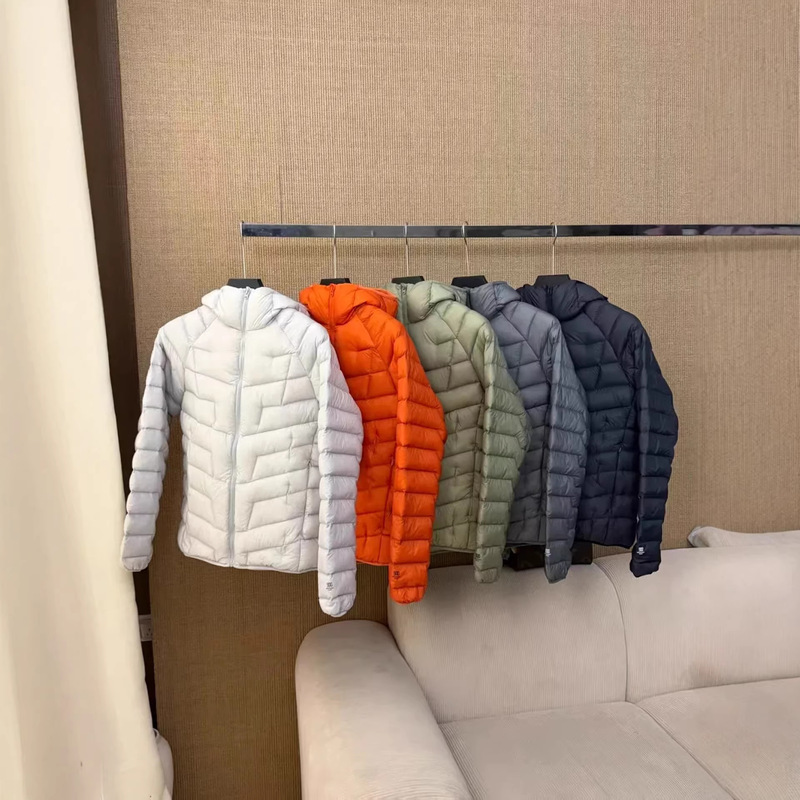 Couple's Style Ribbed down Jacket with Stand Collar, Loose Fit, Warm Outerwear, Regular Style, Multi-Color, Lightweight down Jacket