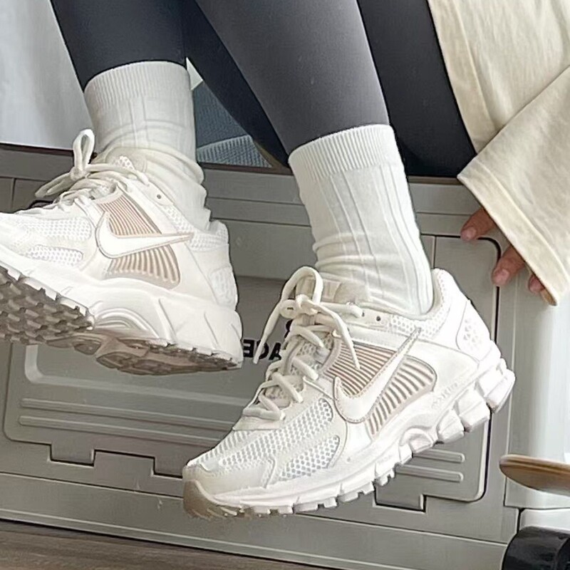 Putian Shoes Pure Original Vomero 5 Dad Shoes Summer Breathable Sports Shoes Cushioning Retro Running Shoes Versatile Casual Shoes