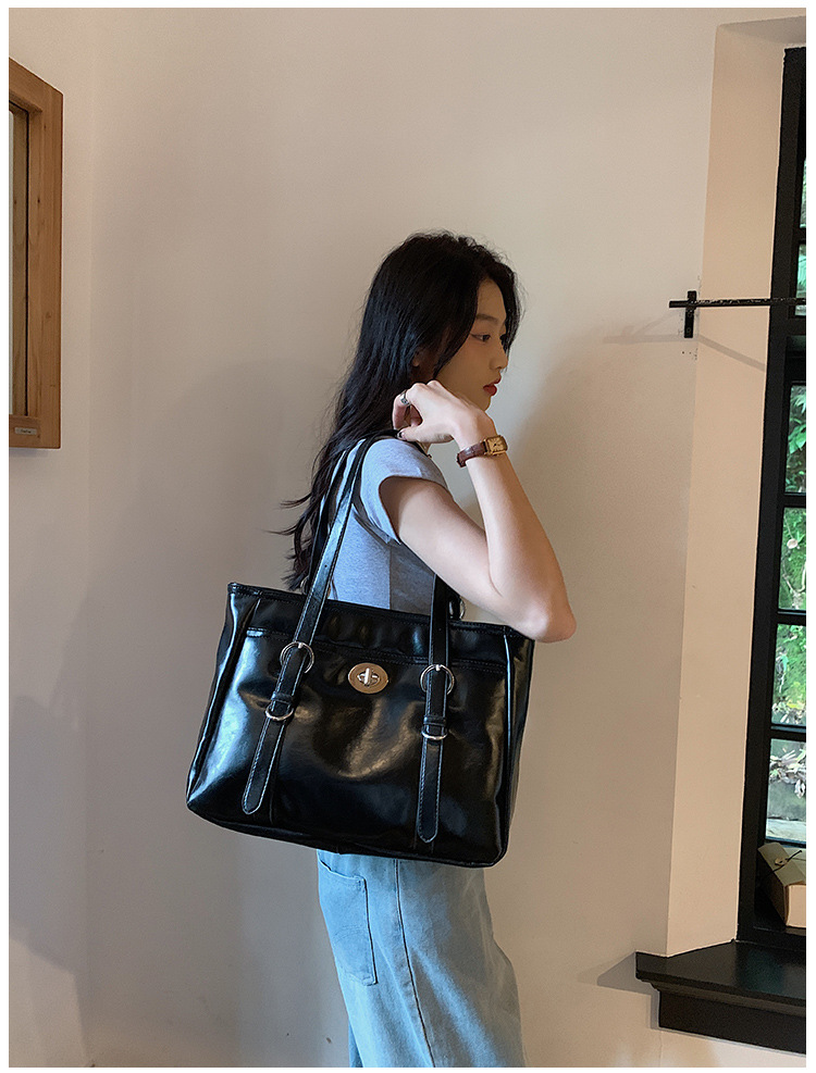 Retro Women's Shoulder Bag Large Capacity Tote Simple Texture_voghion.com