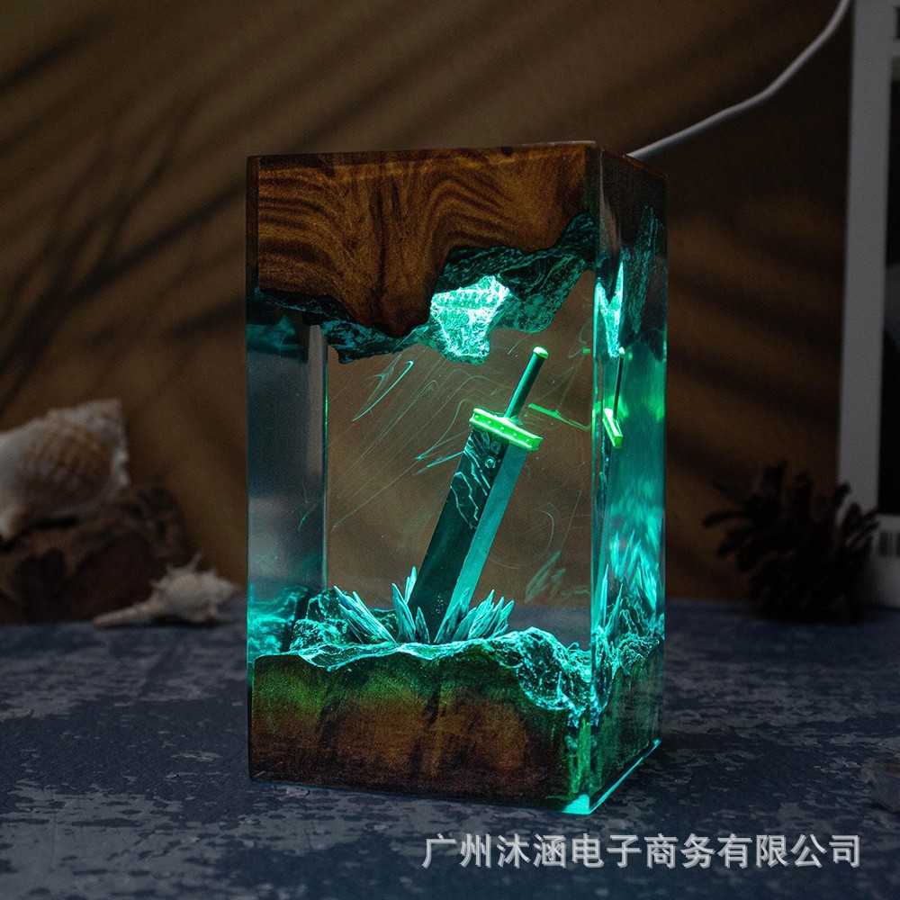 Magic Series Sword of Destrucción Resina de alta transparencia Luz de arte epoxi Animación Regalos navideños Adornos de escritorio creativos
