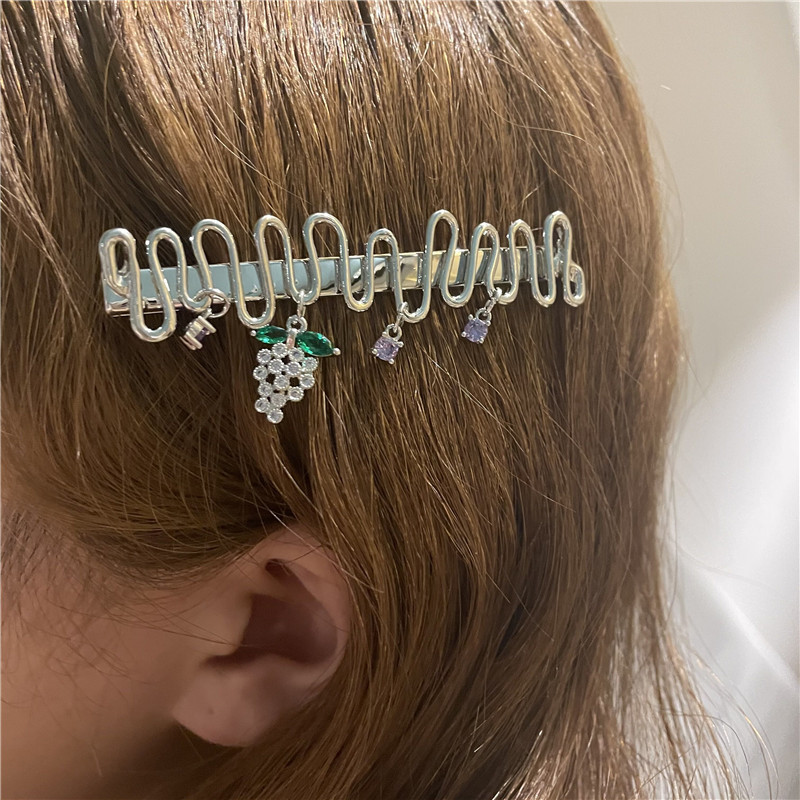 Korea's Style Wavy Fruit Vine Metal Hairpin display picture 4