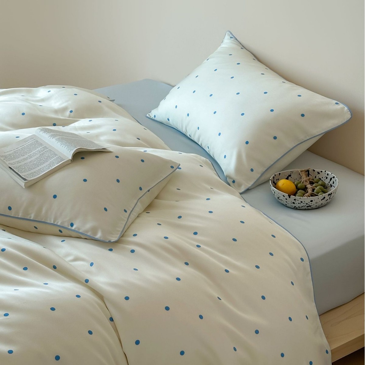 Minimalist Style| 100s Korean-style Girly Tencel Four-piece Set In Blue Polka Dots With A Cool And Silky Feel_voghion.com