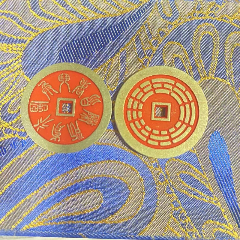 小さな厚みのある辰砂山ゴースト花八卦ペンダント道教工芸品模造銅貨道教民俗風ペンダント|undefined